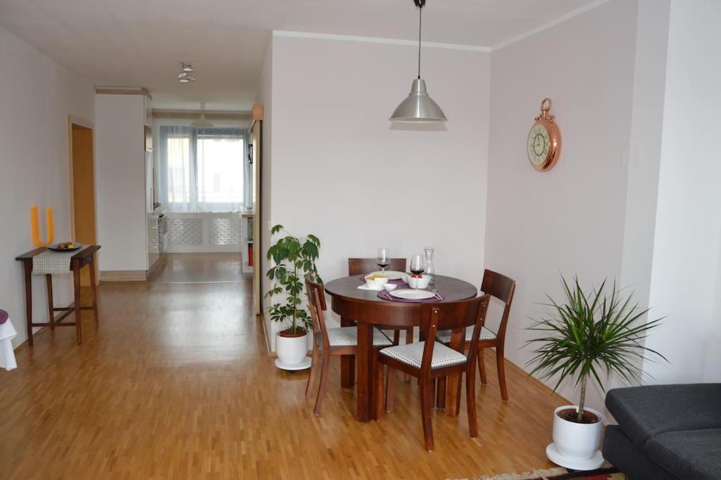 U-Room - Im Herzen Von Graz Luaran gambar